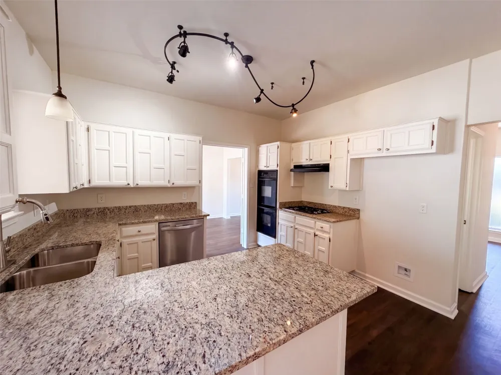 2405 Waterloo Lane Mesquite, TX 75181
