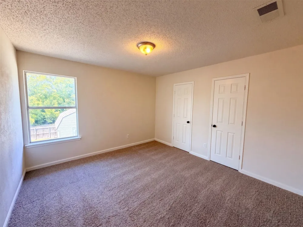 2405 Waterloo Lane Mesquite, TX 75181
