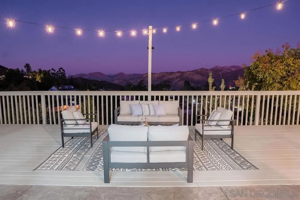 11774 Rocoso Rd Lakeside, CA 92040