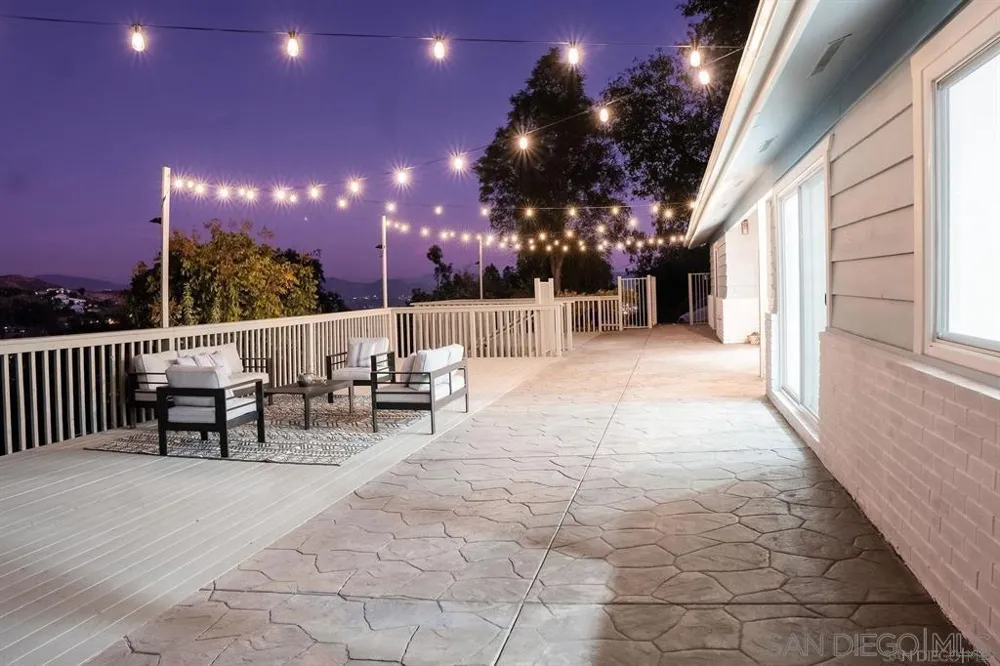 11774 Rocoso Rd Lakeside, CA 92040