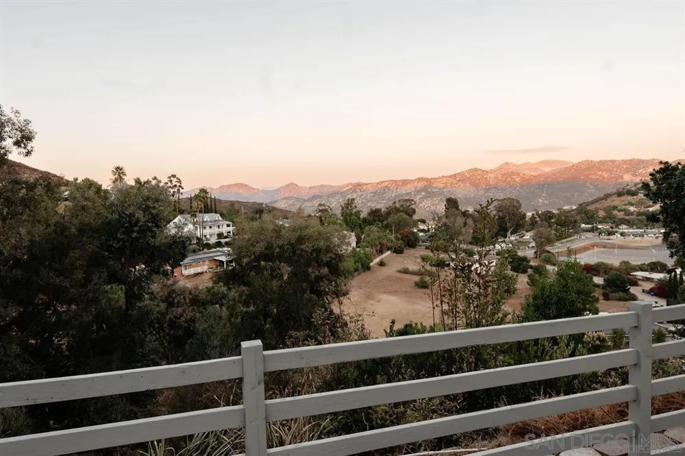 11774 Rocoso Rd Lakeside, CA 92040