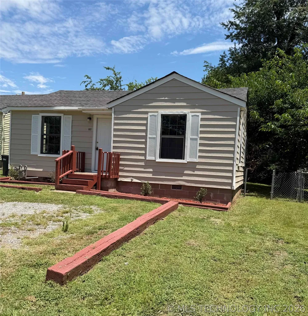 613 S Bluff Avenue Tahlequah, OK 74464