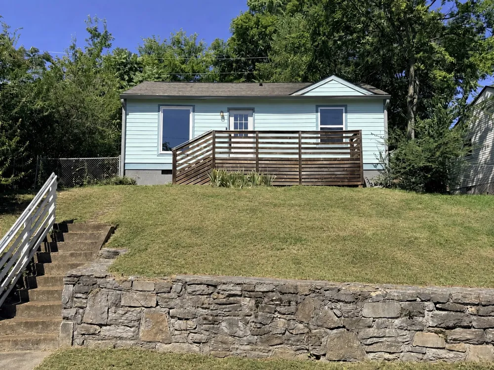 912 S 14th St Nashville, TN 37206