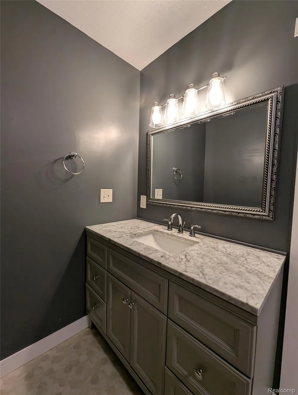 9642 Hummingbird Court Reynolds Township, MI 49329
