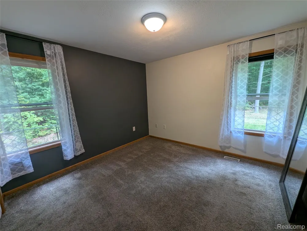 9642 Hummingbird Court Reynolds Township, MI 49329