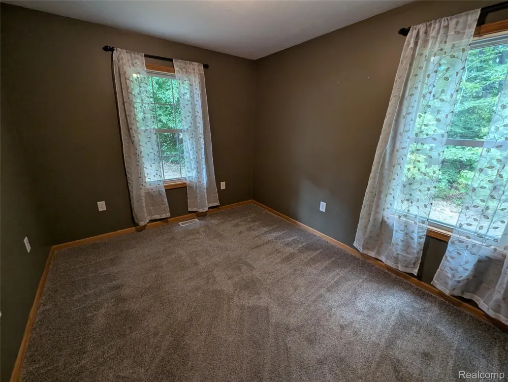 9642 Hummingbird Court Reynolds Township, MI 49329