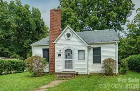 431 W Statesville Avenue