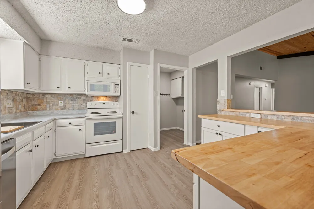 12233 Forsythe Drive Austin, TX 78759