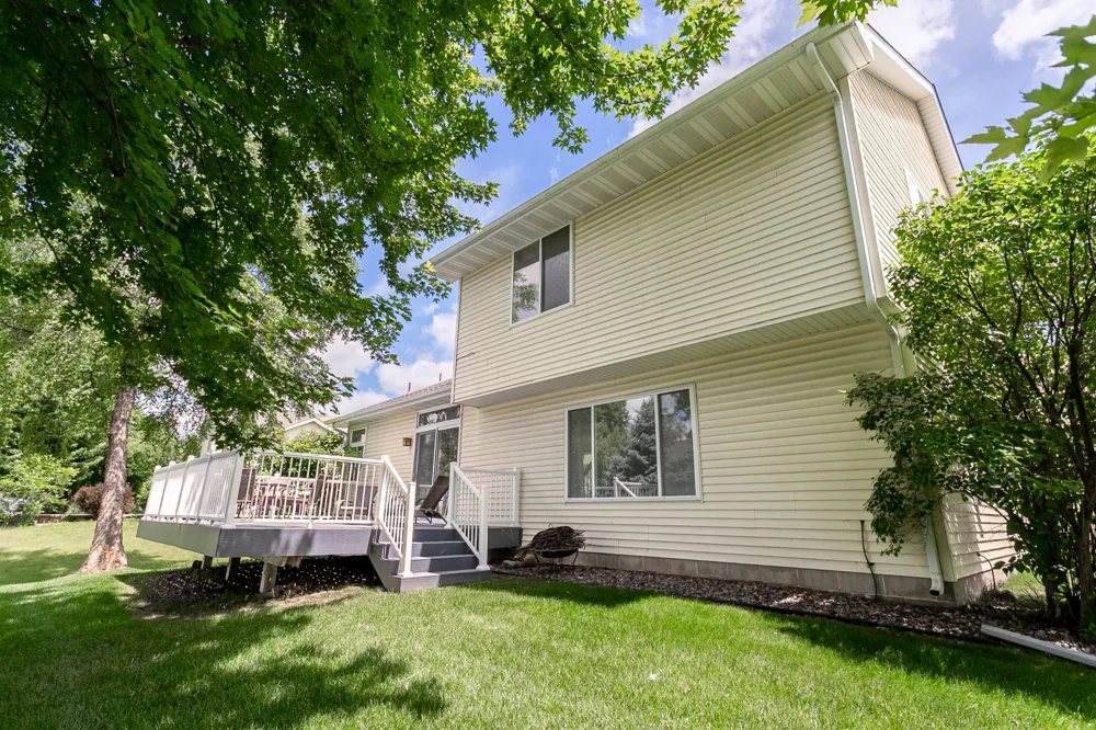 8284 Ashford Road Woodbury, MN 55125