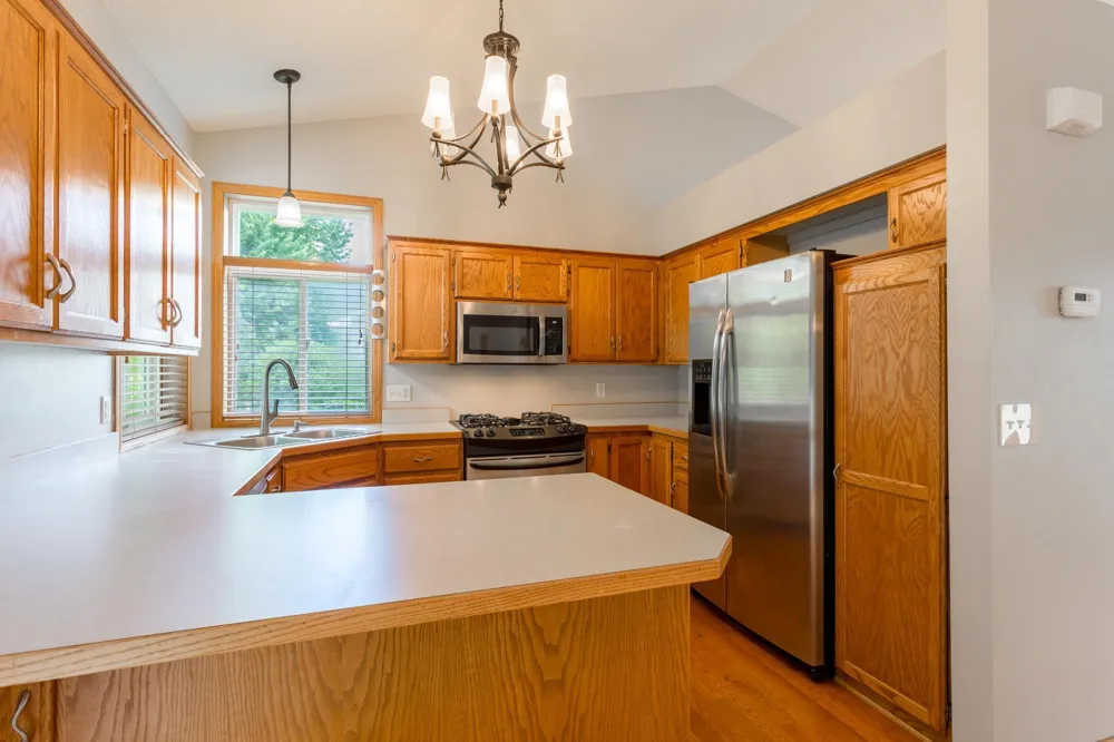 8284 Ashford Road Woodbury, MN 55125