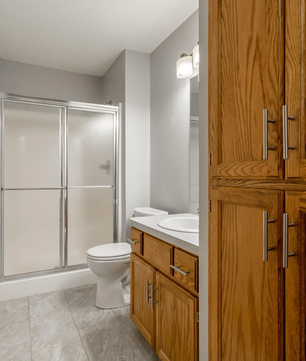 8284 Ashford Road Woodbury, MN 55125