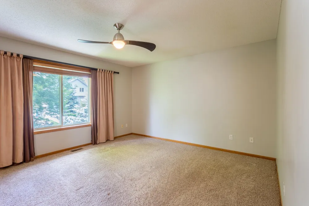8284 Ashford Road Woodbury, MN 55125