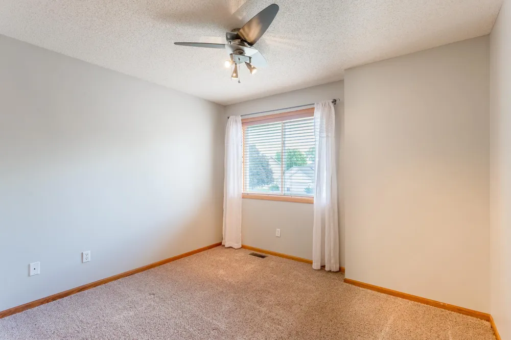8284 Ashford Road Woodbury, MN 55125
