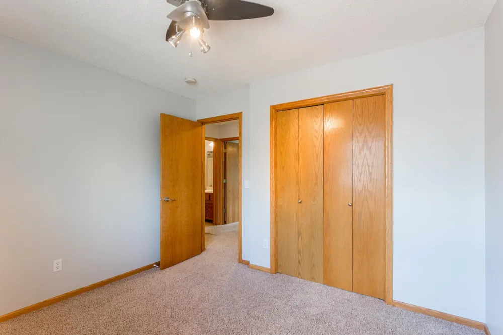 8284 Ashford Road Woodbury, MN 55125