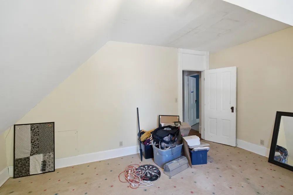 204 E 12th Street Blue Earth, MN 56013