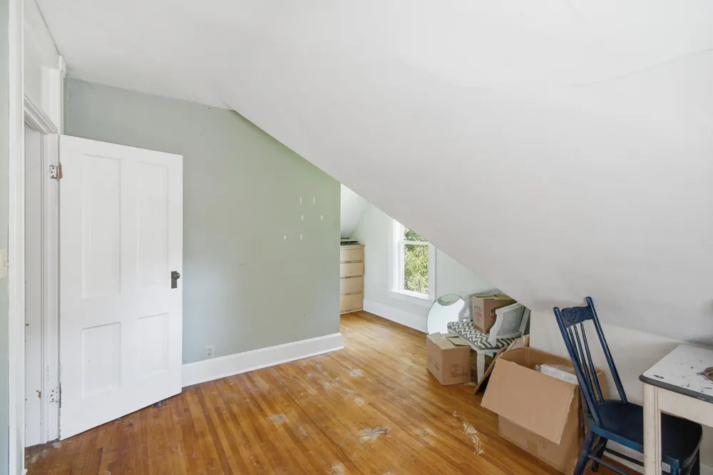 204 E 12th Street Blue Earth, MN 56013