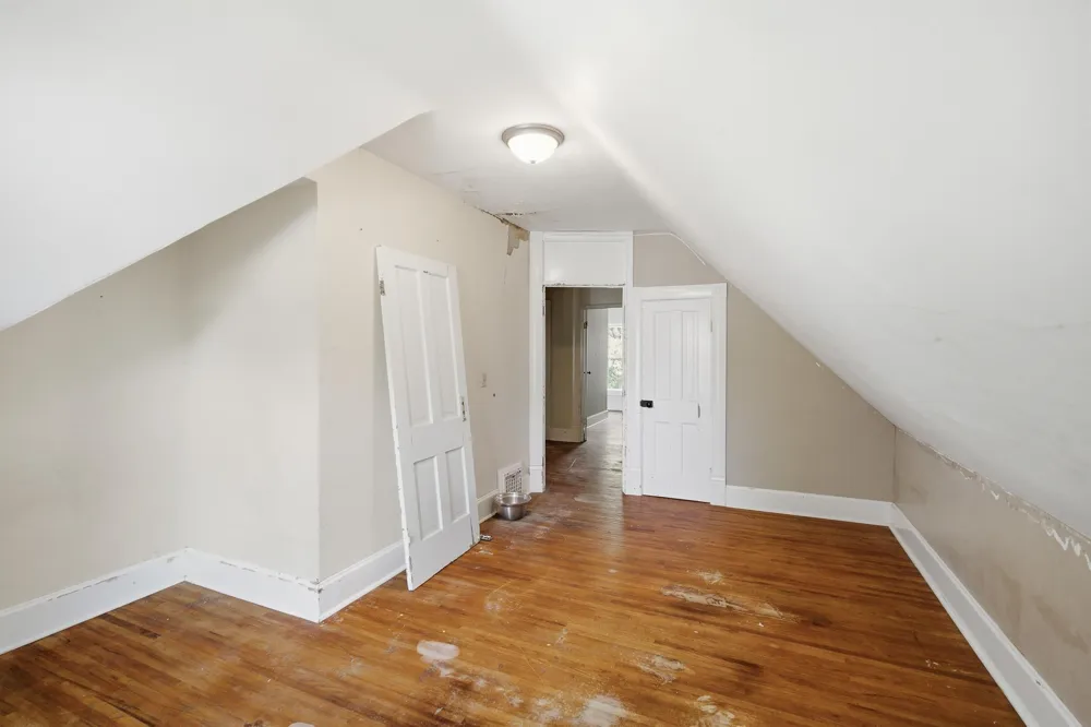 204 E 12th Street Blue Earth, MN 56013