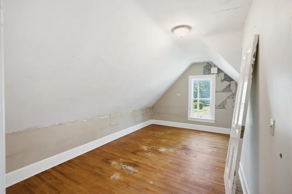 204 E 12th Street Blue Earth, MN 56013