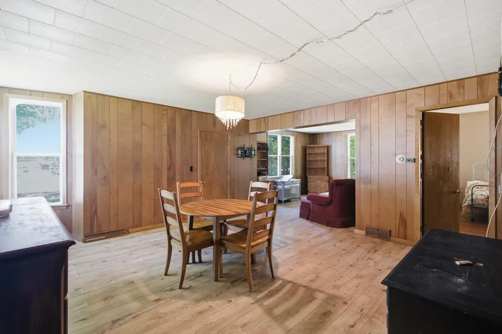204 E 12th Street Blue Earth, MN 56013