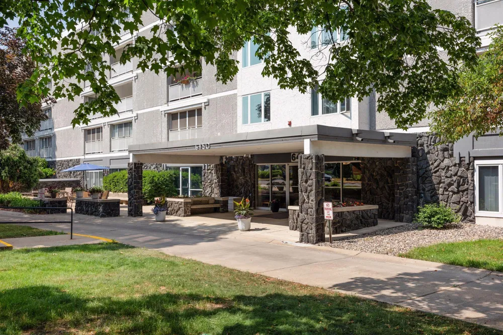 6450 York Avenue S #505 Edina, MN 55435