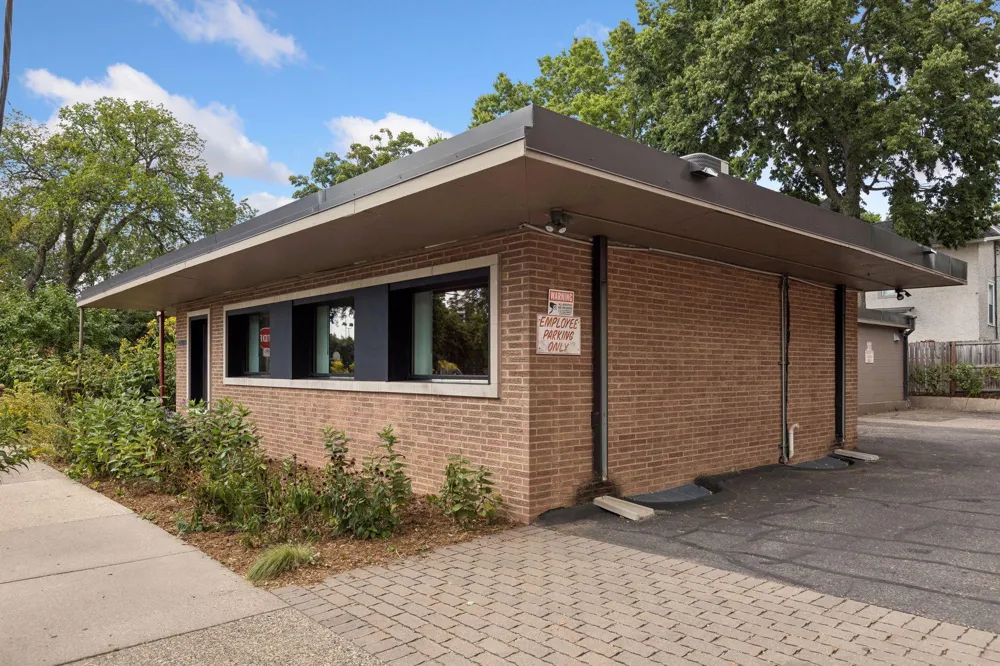 901 23rd Avenue NE Minneapolis, MN 55418
