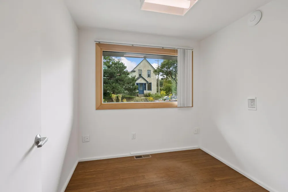 901 23rd Avenue NE Minneapolis, MN 55418