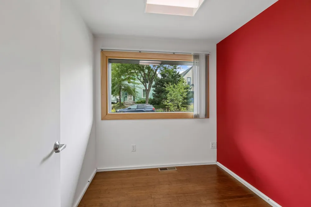 901 23rd Avenue NE Minneapolis, MN 55418