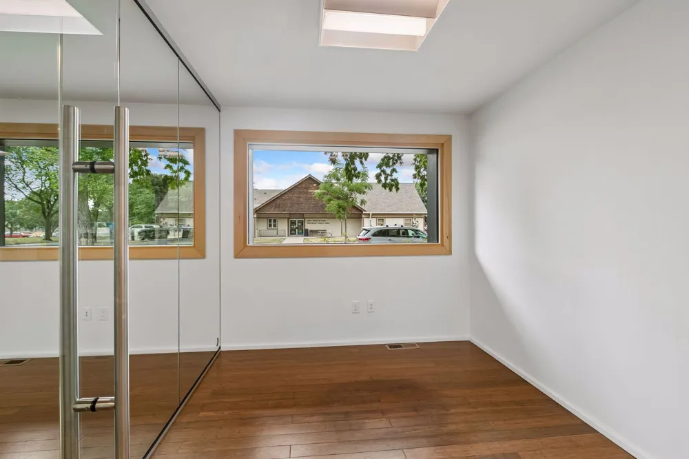 901 23rd Avenue NE Minneapolis, MN 55418