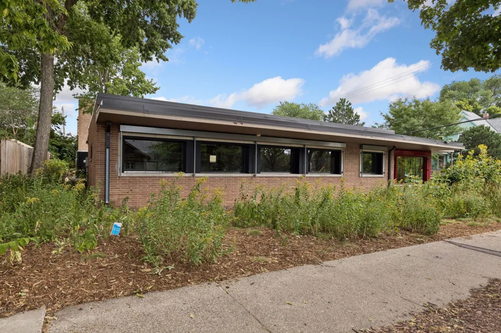 901 23rd Avenue NE Minneapolis, MN 55418