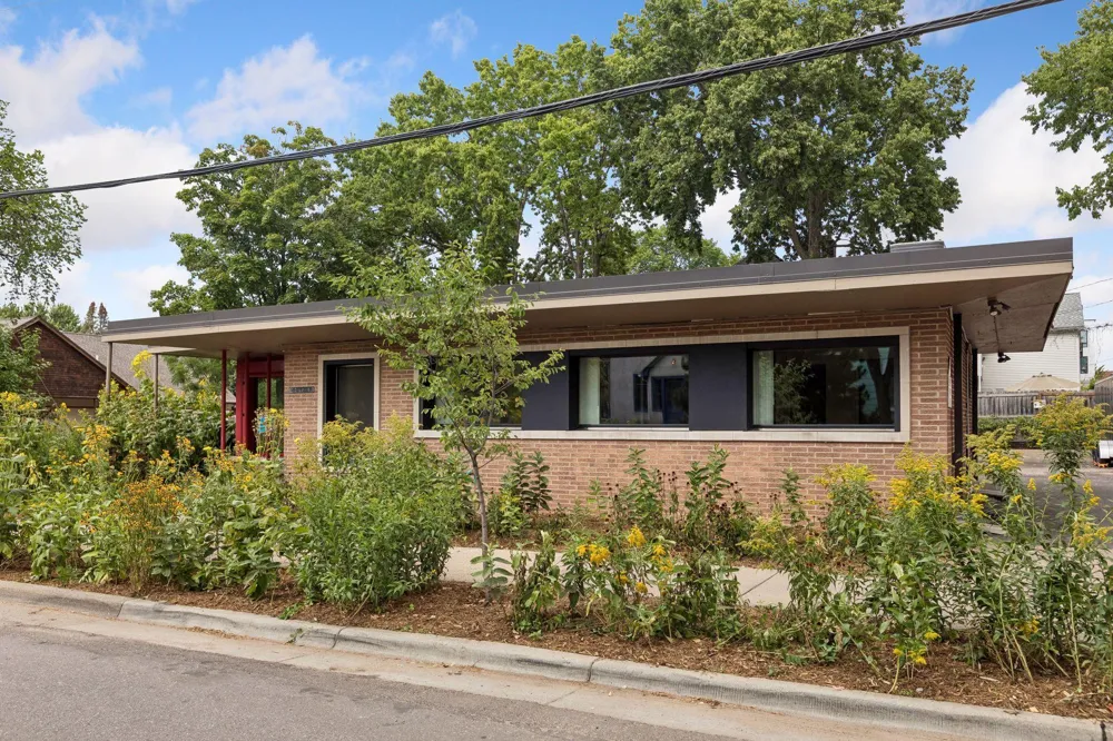 901 23rd Avenue NE Minneapolis, MN 55418