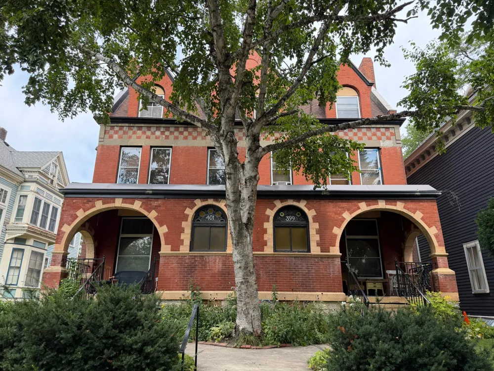 399 Ashland Avenue Saint Paul, MN 55102