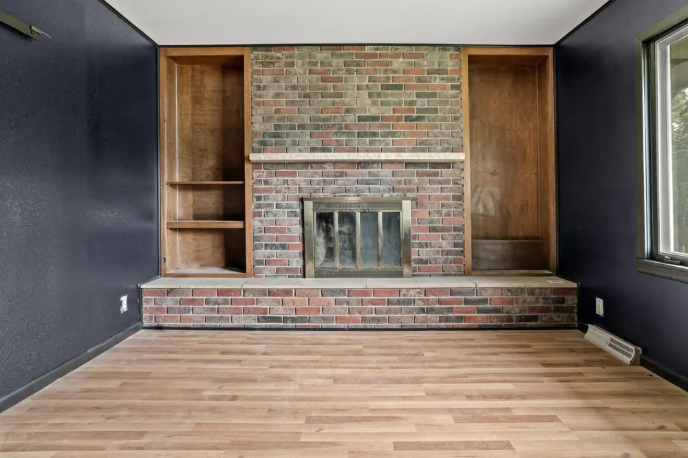 62 18TH AVENUE Fargo, ND 58102