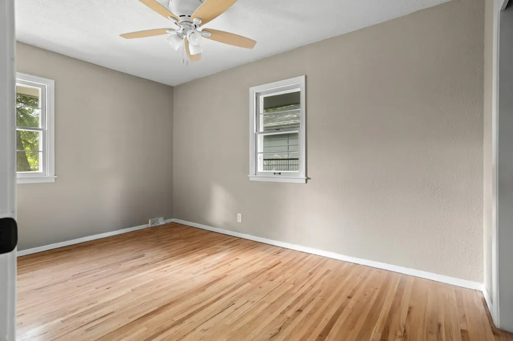 62 18TH AVENUE Fargo, ND 58102