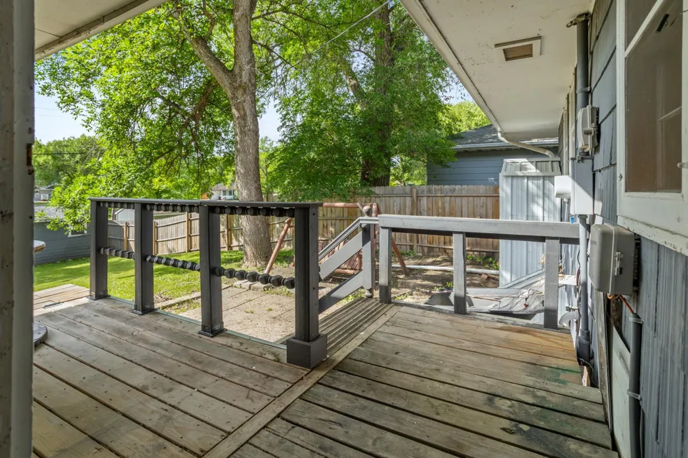 62 18TH AVENUE Fargo, ND 58102