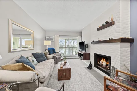 4820 Park Commons Drive #319