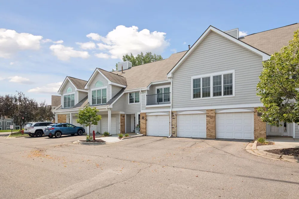 6040 Chasewood Parkway #2 Minnetonka, MN 55343