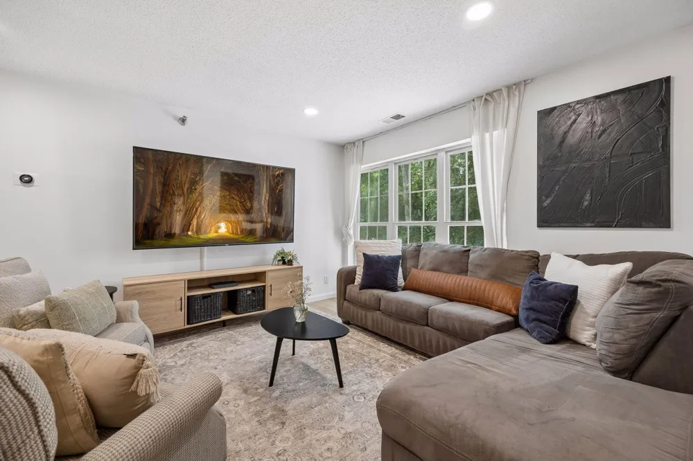 6040 Chasewood Parkway #2 Minnetonka, MN 55343