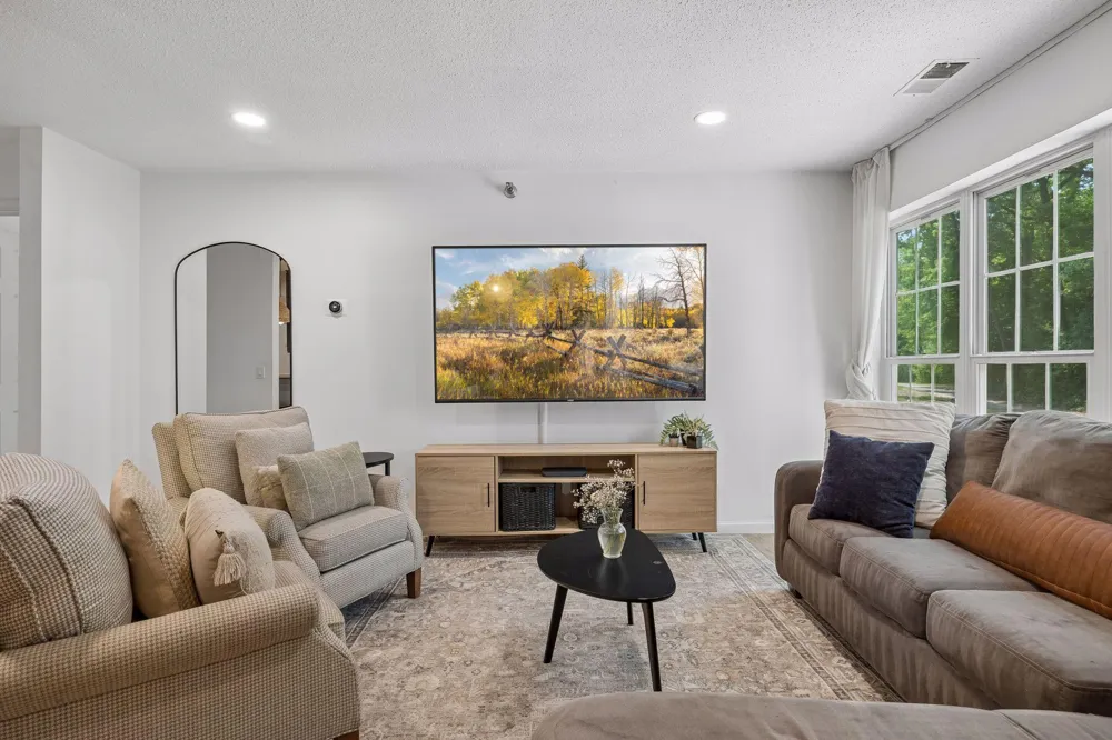 6040 Chasewood Parkway #2 Minnetonka, MN 55343