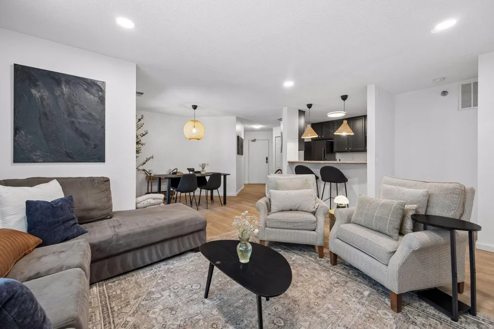 6040 Chasewood Parkway #2 Minnetonka, MN 55343