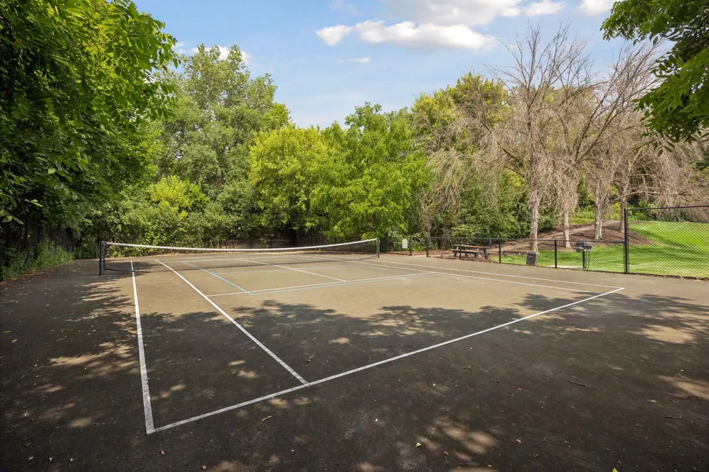 6040 Chasewood Parkway #2 Minnetonka, MN 55343