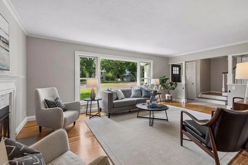 5913 Woodland Circle Minnetonka, MN 55345