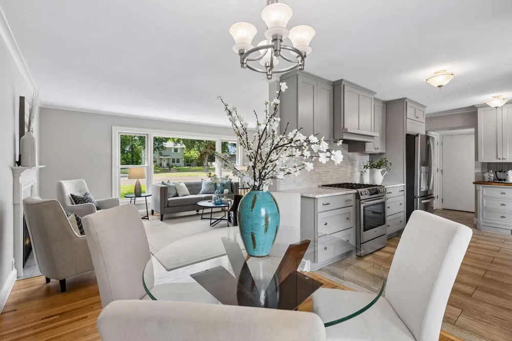 5913 Woodland Circle Minnetonka, MN 55345