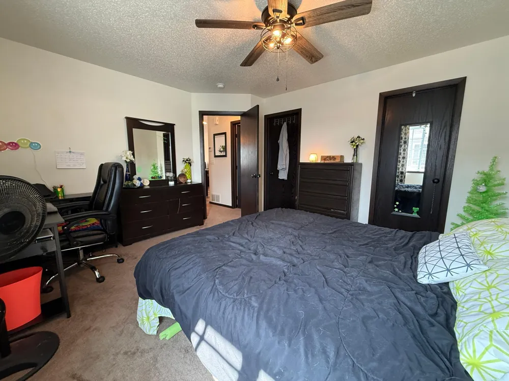 313 5th Street E Horace, ND 58047