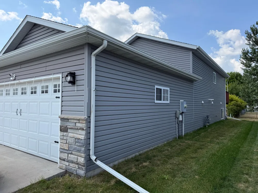 313 5th Street E Horace, ND 58047
