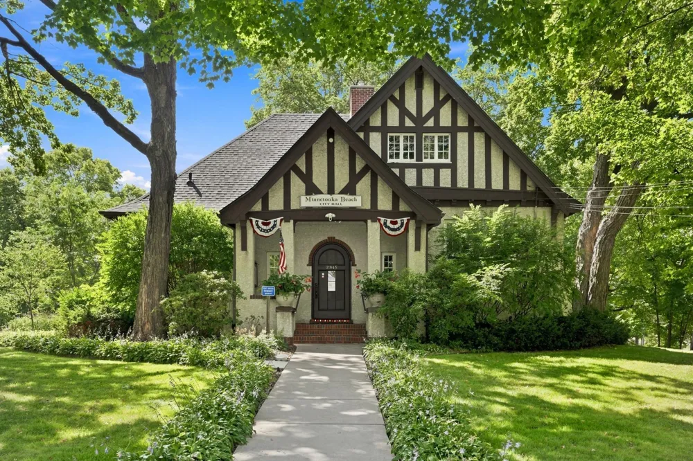 3116 Old County Road 15 Minnetonka Beach, MN 55391