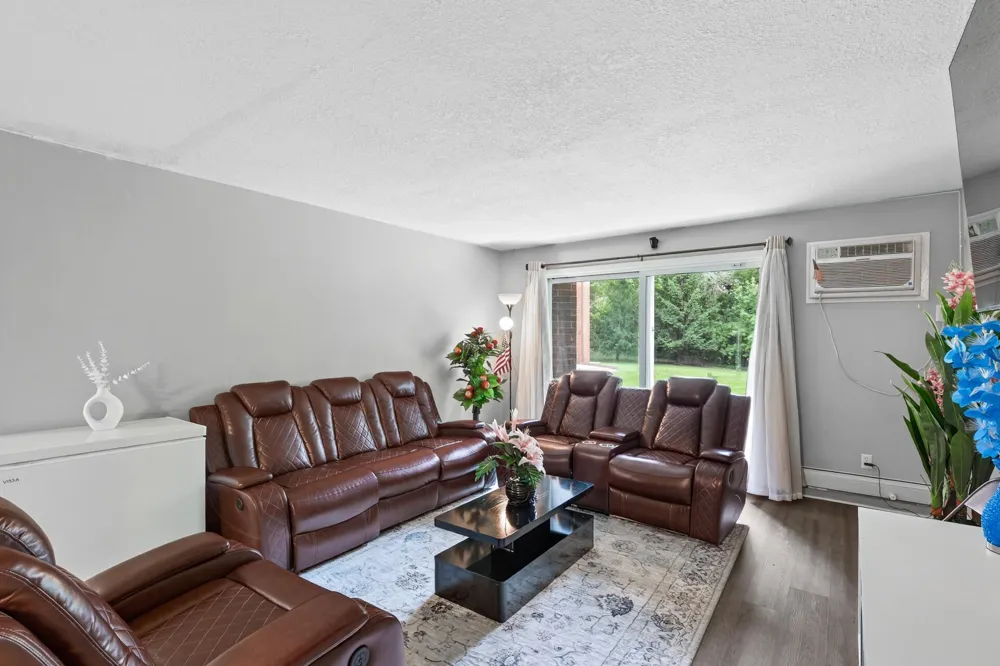 1700 Four Oaks Road #159 Eagan, MN 55121