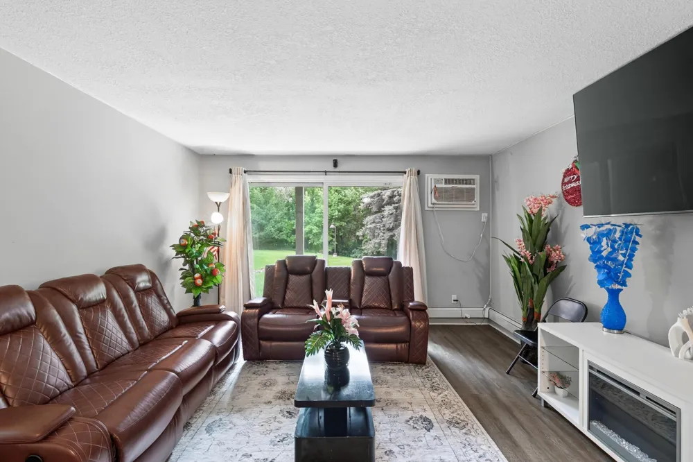 1700 Four Oaks Road #159 Eagan, MN 55121