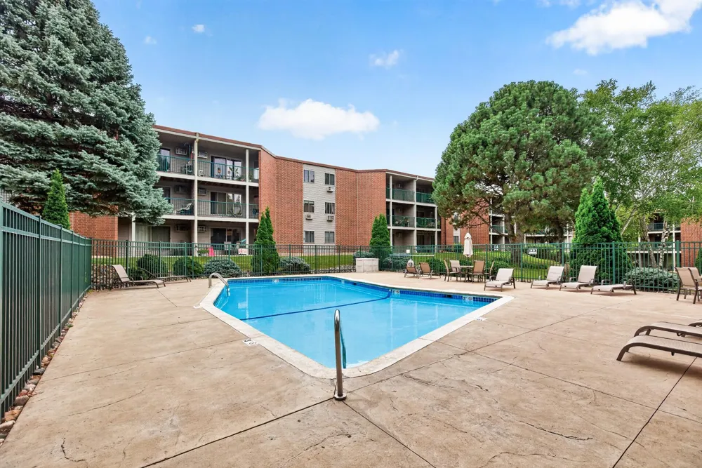 1700 Four Oaks Road #159 Eagan, MN 55121