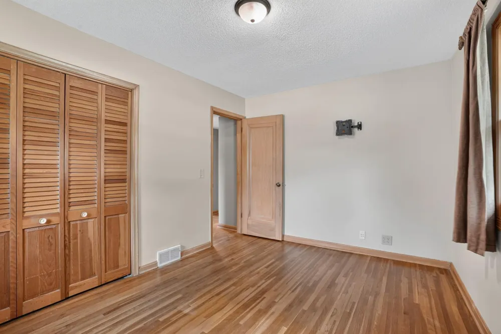 7327 Columbus Avenue Richfield, MN 55423