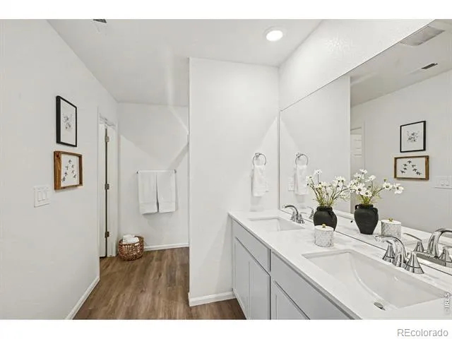 6545 Nepal Street Aurora, CO 80019